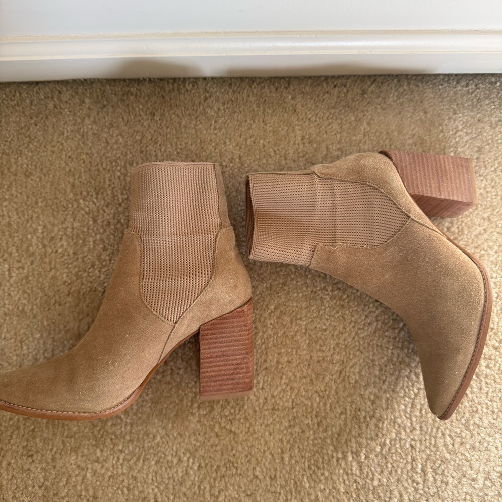 Steve Madden Beige Suede Heeled Boots